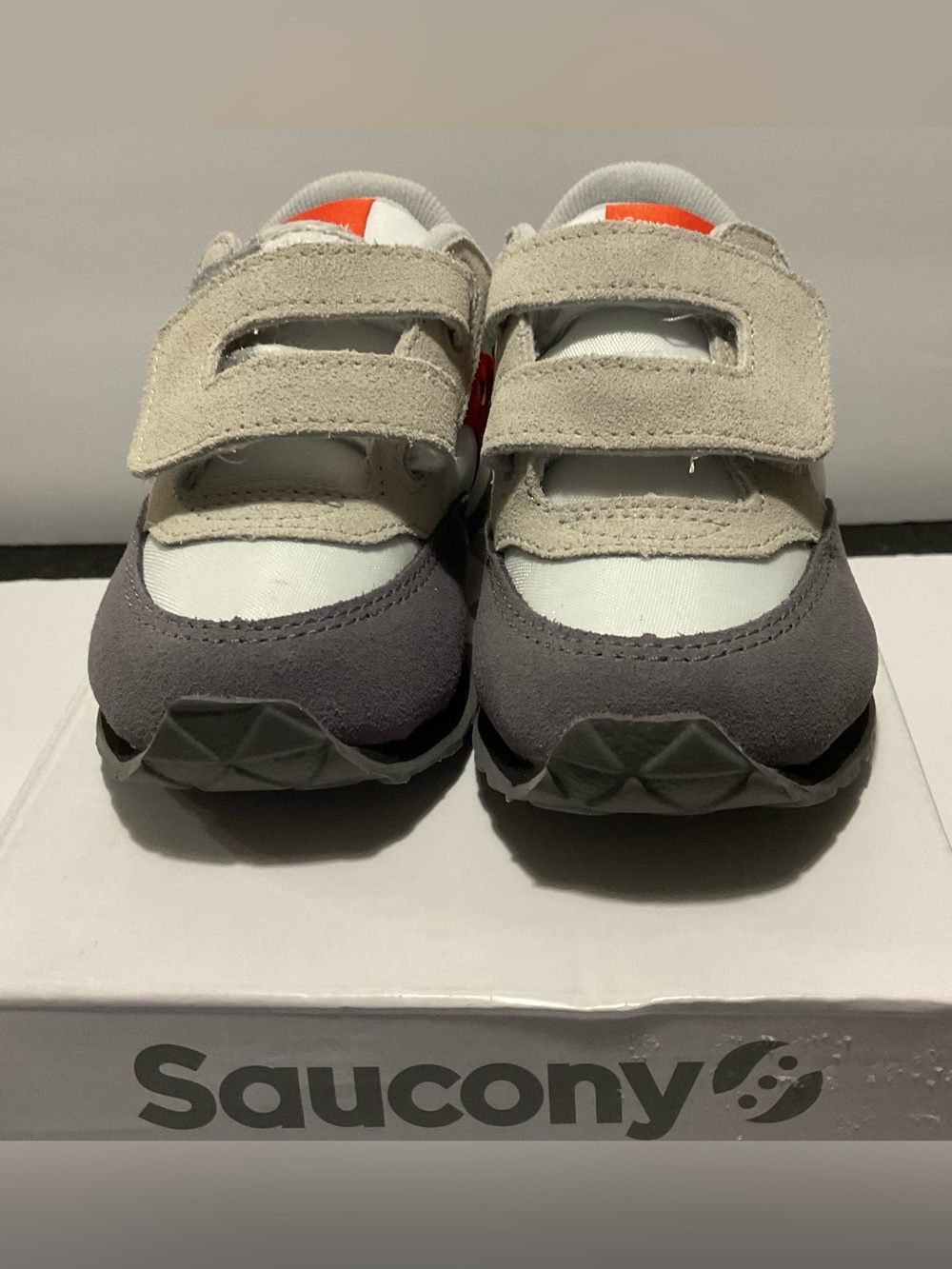NIB- Saucony Baby Jazz Girls Gray/White/Red Velcro Sneakers, Sz 8M